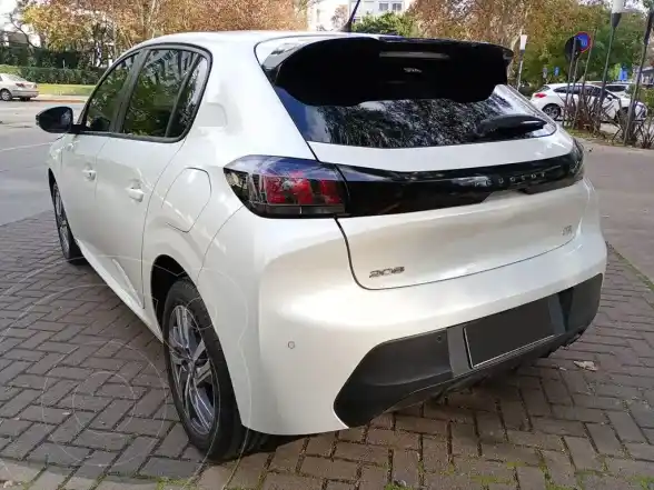 Peugeot 208 Feline 1.6 Tiptronic  2023 - foto 5