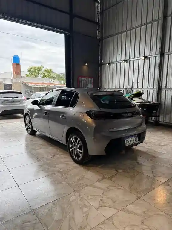 Peugeot 208 Allure 1.6 Pack  2024 - foto 4
