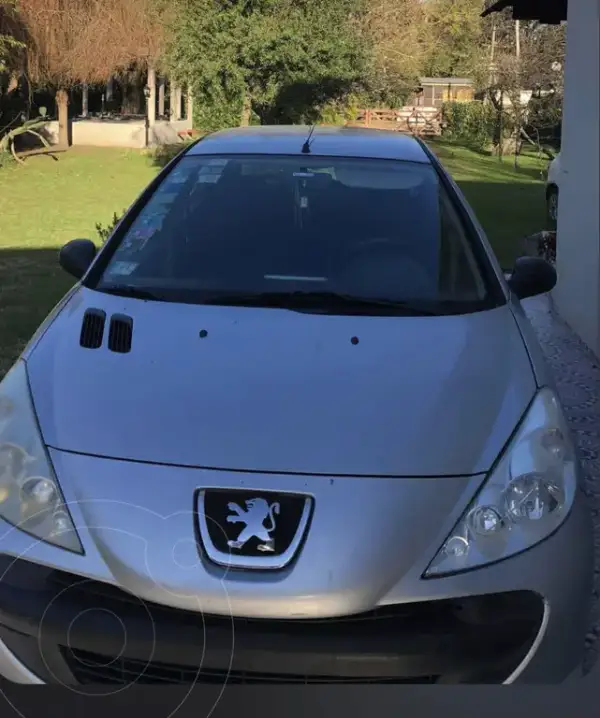 Peugeot 207 2010 - foto 1