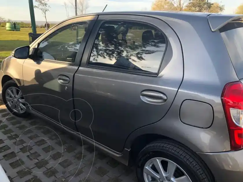 Toyota Etios Hatchback Xls Aut  2018 - foto 5