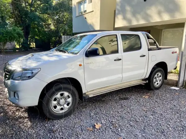Toyota Hilux 2025 - foto 1