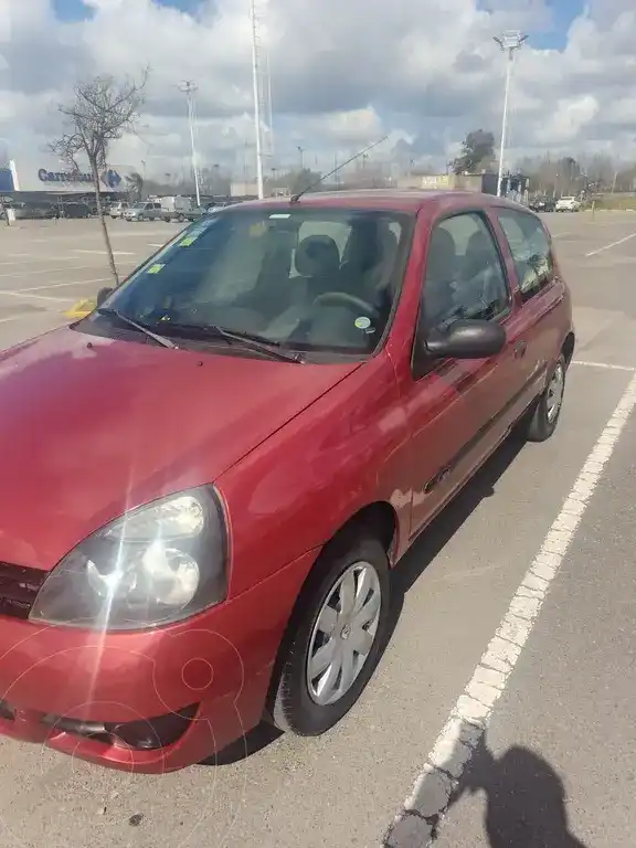 Renault Clio 3P 1.2 Campus Pack Ii  2012 - foto 1