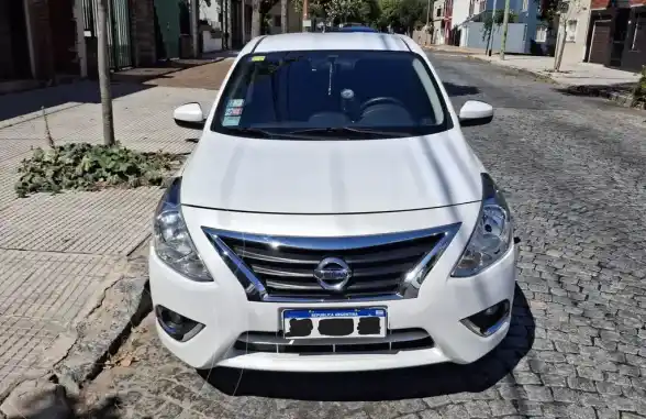 Nissan Versa Advance  2017 - foto 2