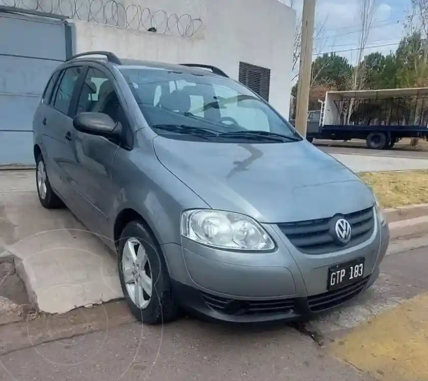 Volkswagen Suran 1.6 Trendline  2008 - foto 2
