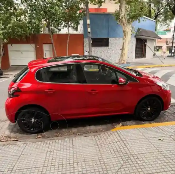 Peugeot 208 Feline 1.6  2019 - foto 2