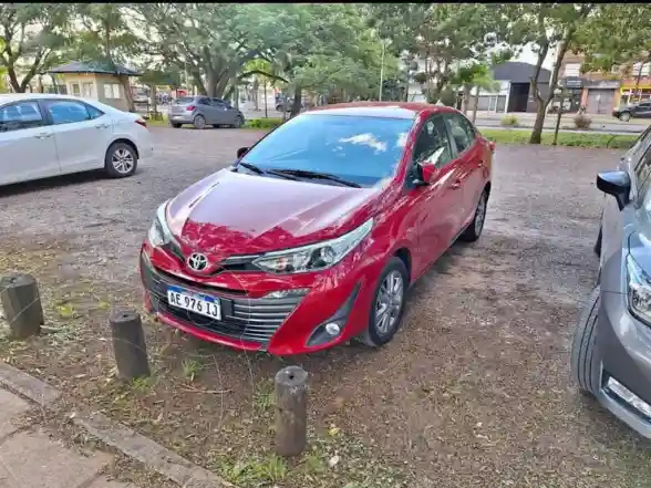 Toyota Yaris Sedán 1.5 Xls  2021 - foto 2