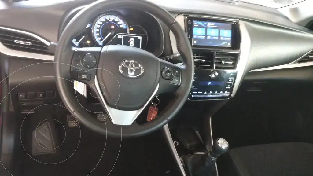 Toyota Yaris Sedán 1.5 Xls  2021 - foto 4