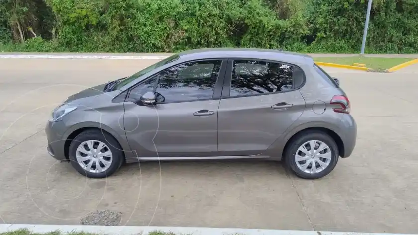 Peugeot 208 Active 1.5  2017 - foto 3