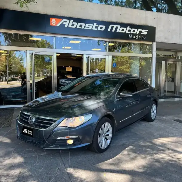 Volkswagen Passat 2011 - foto 1