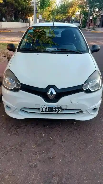 Renault Clio Mío 5P Confort Plus  2014 - foto 2