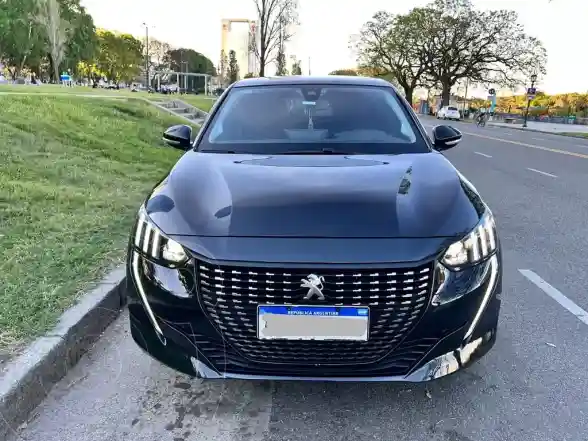 Peugeot 208 Feline 1.6 Tiptronic  2021 - foto 1