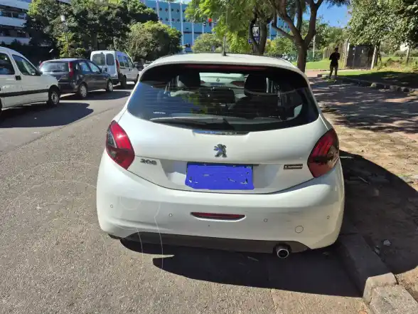 Peugeot 208 Feline 1.6 Tiptronic  2018 - foto 2