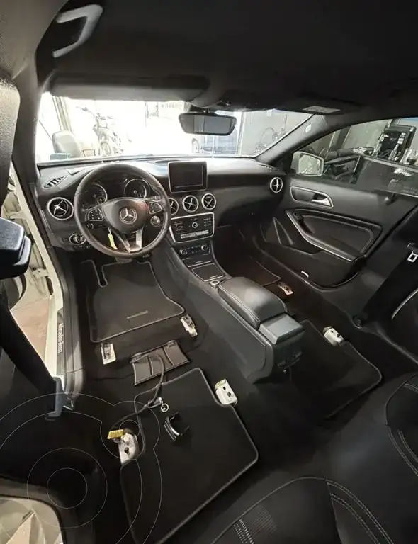 Mercedes-Benz Clase A Sedán 200 Style Aut Sedán  2018 - foto 3