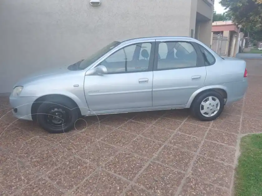 Chevrolet Corsa Classic 4P 1.4 Gls  2012 - foto 3