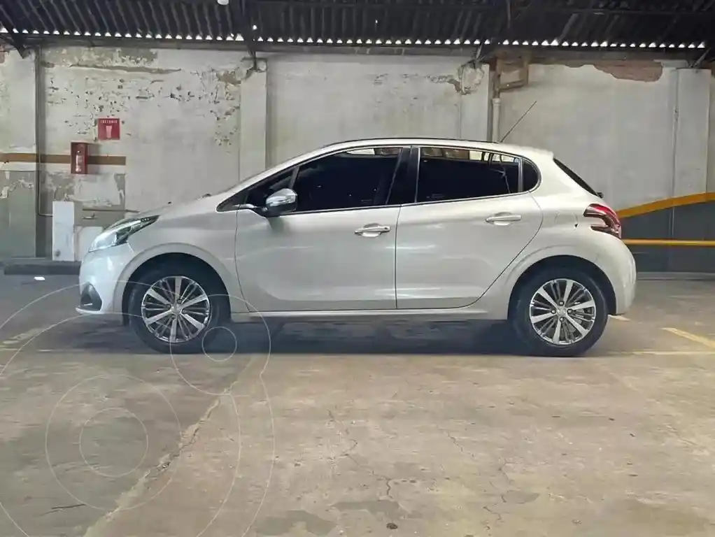 Peugeot 208 Feline 1.6 Aut  2020 - foto 2