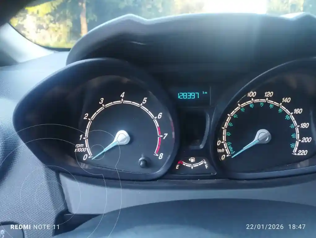 Ford Fiesta Kinetic S Plus  2014 - foto 4