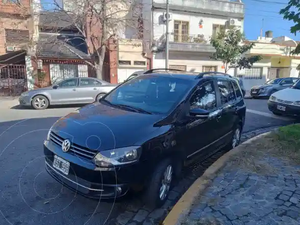 Volkswagen Suran 1.6 Highline  2011 - foto 2