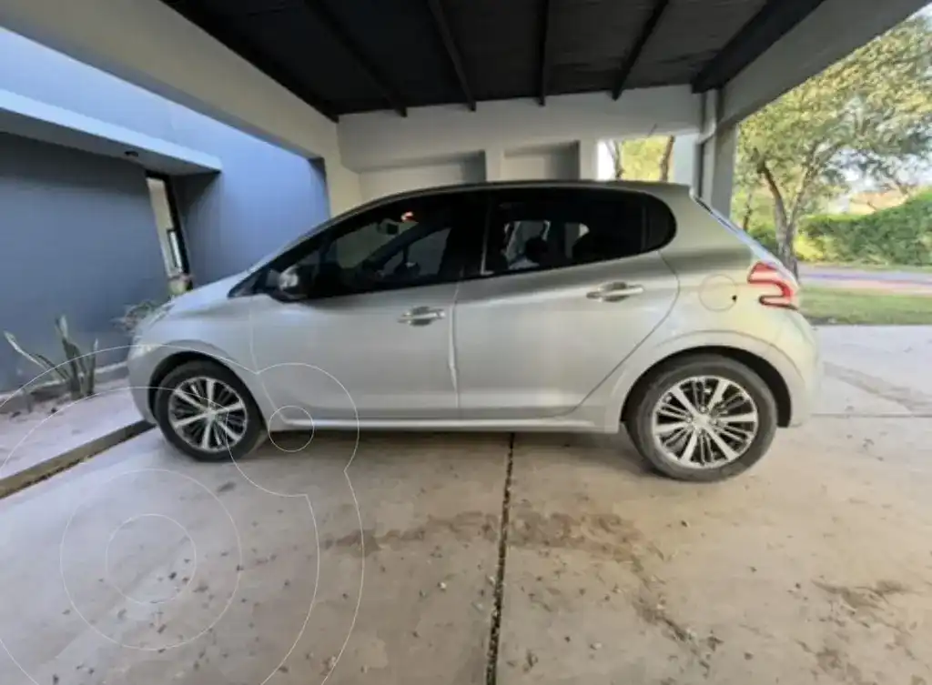 Peugeot 208 Allure 1.5  2015 - foto 4