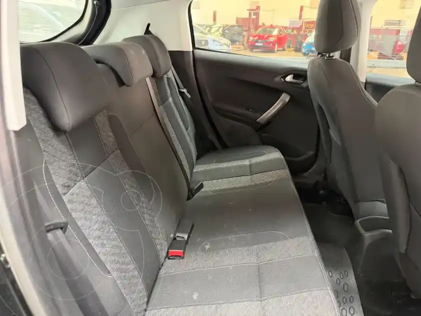 Peugeot 208 Allure 1.6  2018 - foto 4