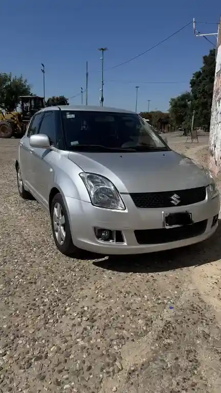 Suzuki Swift 5P 1.5  2010 - foto 1