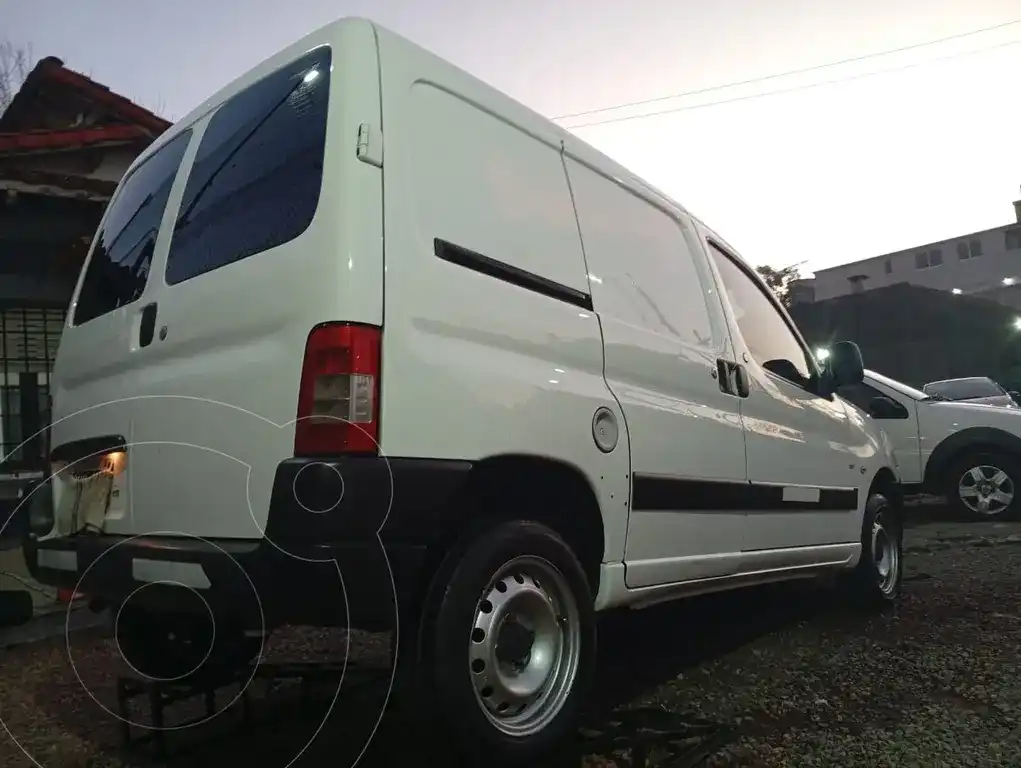 Peugeot Partner Furgón Confort Hdi  2016 - foto 2