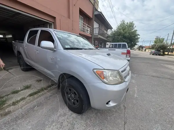 Toyota Hilux 2008 - foto 1