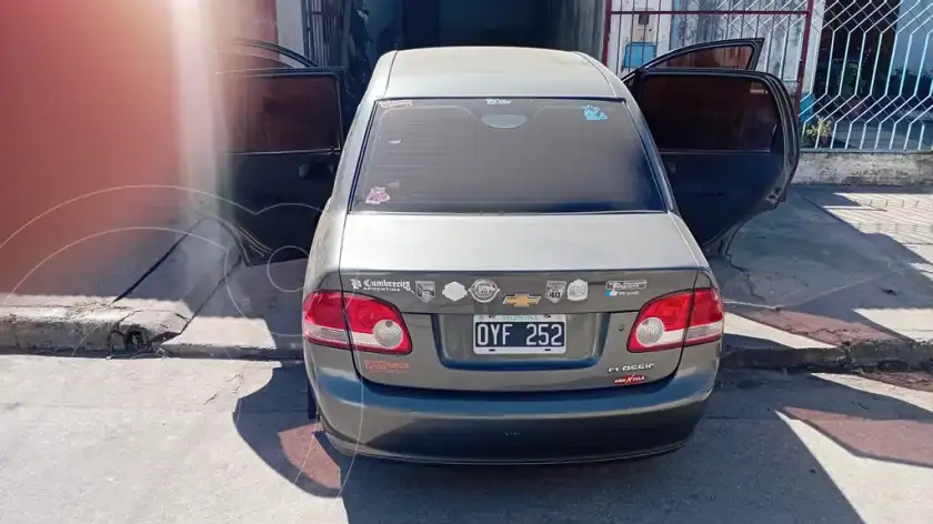 Chevrolet Corsa 4P Gl  2015 - foto 2