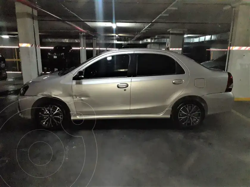 Toyota Etios Sedán Xls  2018 - foto 2