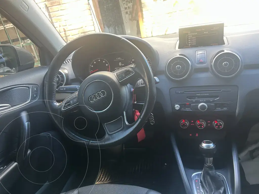 Audi A1 T Fsi Ambition S-Tronic (1390 Cc) 2012 - foto 3