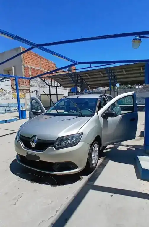 Renault Logan 1.6 Authentique Plus  2015 - foto 1