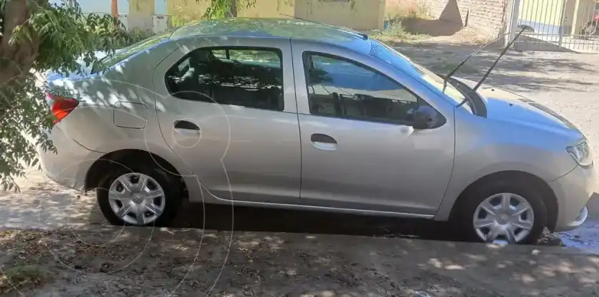 Renault Logan 1.6 Authentique Plus  2015 - foto 4