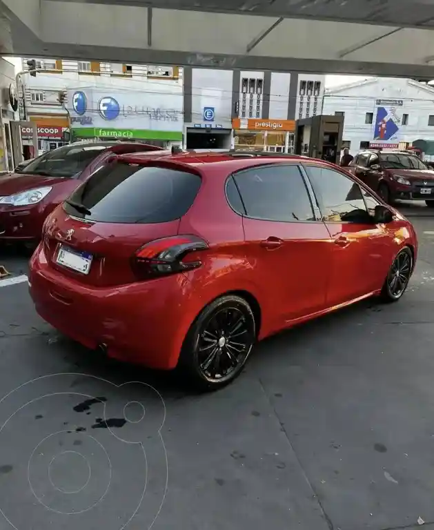 Peugeot 208 Feline 1.6  2018 - foto 4