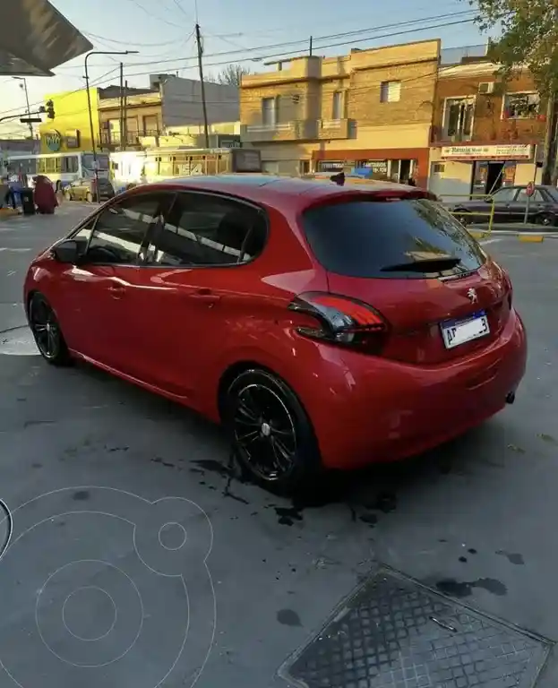 Peugeot 208 Feline 1.6  2018 - foto 5