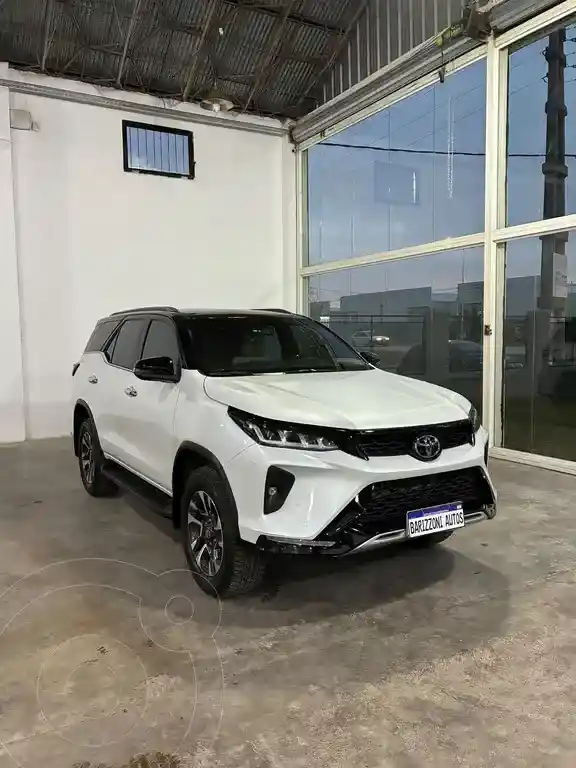 Toyota Sw4 Diamond Ii 2.8 Tdi 7A Aut  2026 - foto 1