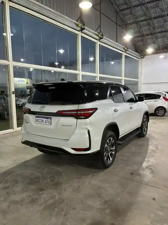 Toyota Sw4 Diamond Ii 2.8 Tdi 7A Aut  2026 - foto 2