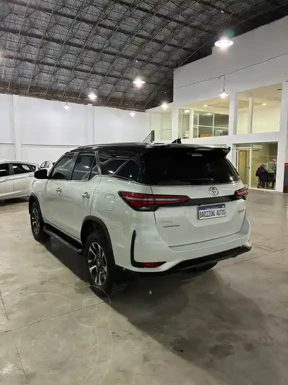 Toyota Sw4 Diamond Ii 2.8 Tdi 7A Aut  2026 - foto 4