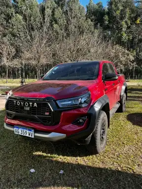 Toyota Hilux Gr Sport 4X4 2.8 Tdi Aut 4Th  2023 - foto 2