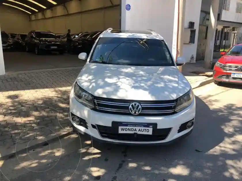 Volkswagen Tiguan Tiguan 2.0 Tsi Exclusive      L/12  2012 - foto 2
