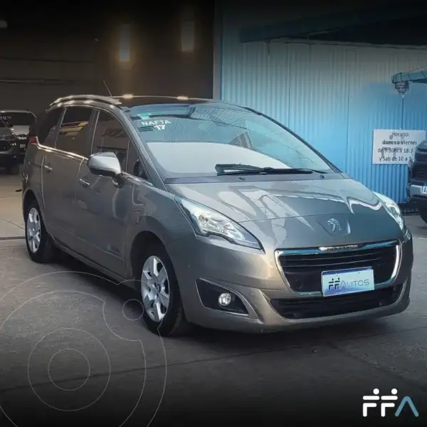 Peugeot 5008 Allure Tiptronic (1598 Cc) 2016 - foto 1