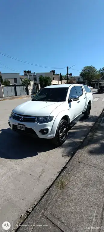 Mitsubishi L200 4X4 3.2 Glx Cd (3200 Cc) 2015 - foto 1