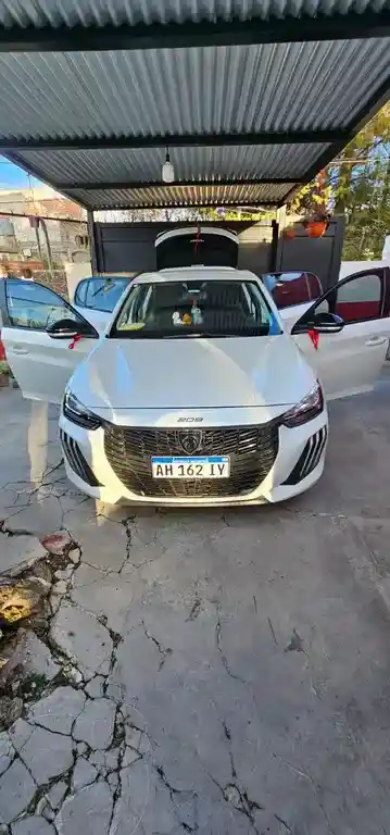 Peugeot 208 Allure Aut  2025 - foto 4