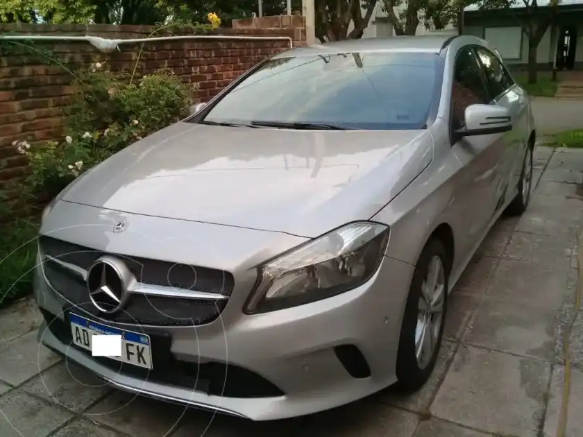 Mercedes-Benz Clase A Hatchback 200 Urban Aut  2019 - foto 1