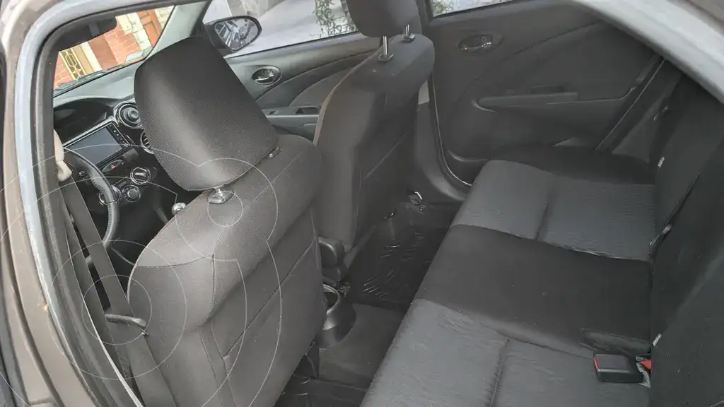 Toyota Etios Sedán Xls  2020 - foto 4