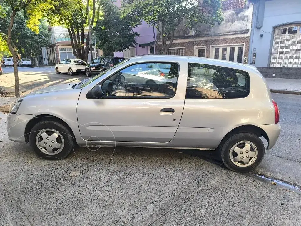 Renault Clio Mío 3P Confort (1149 Cc) 2014 - foto 2