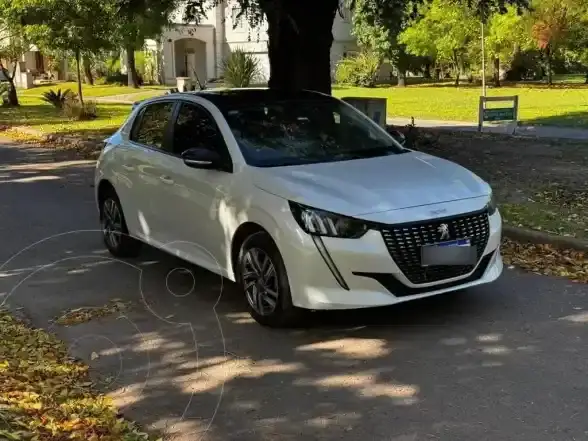 Peugeot 208 Feline 1.6 Tiptronic  2023 - foto 1
