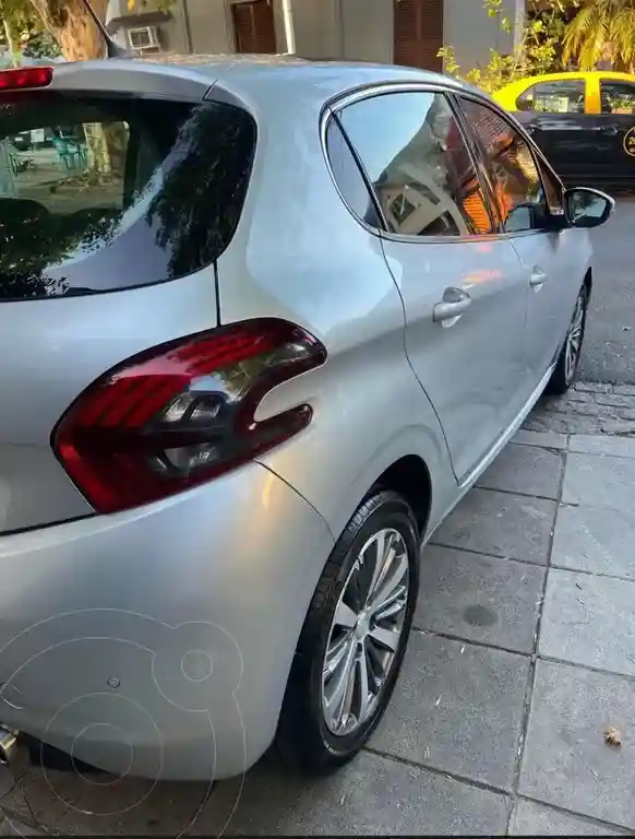 Peugeot 208 Feline 1.6 Aut  2019 - foto 3