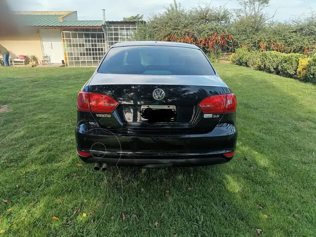 Volkswagen Vento 2.5 Fsi Luxury Tiptronic (2480 Cc) 2014 - foto 3