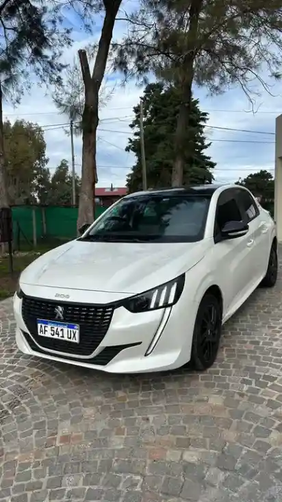 Peugeot 208 Style 1.6  2022 - foto 1