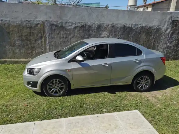 Chevrolet Sonic  Lt  2015 - foto 1