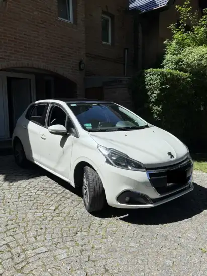 Peugeot 208 Feline 1.6  2018 - foto 4